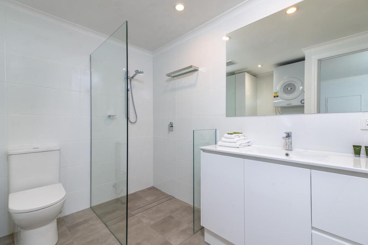 Seascape Holidays - Coral Apartments Port Douglas Exterior photo