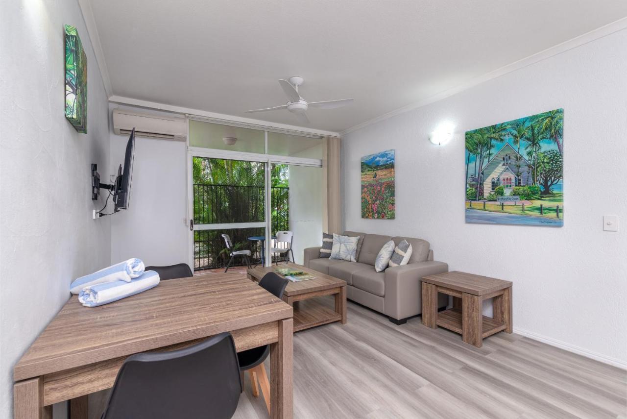 Seascape Holidays - Coral Apartments Port Douglas Exterior photo