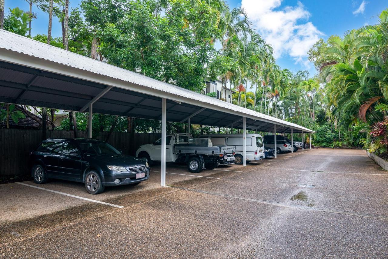Seascape Holidays - Coral Apartments Port Douglas Exterior photo