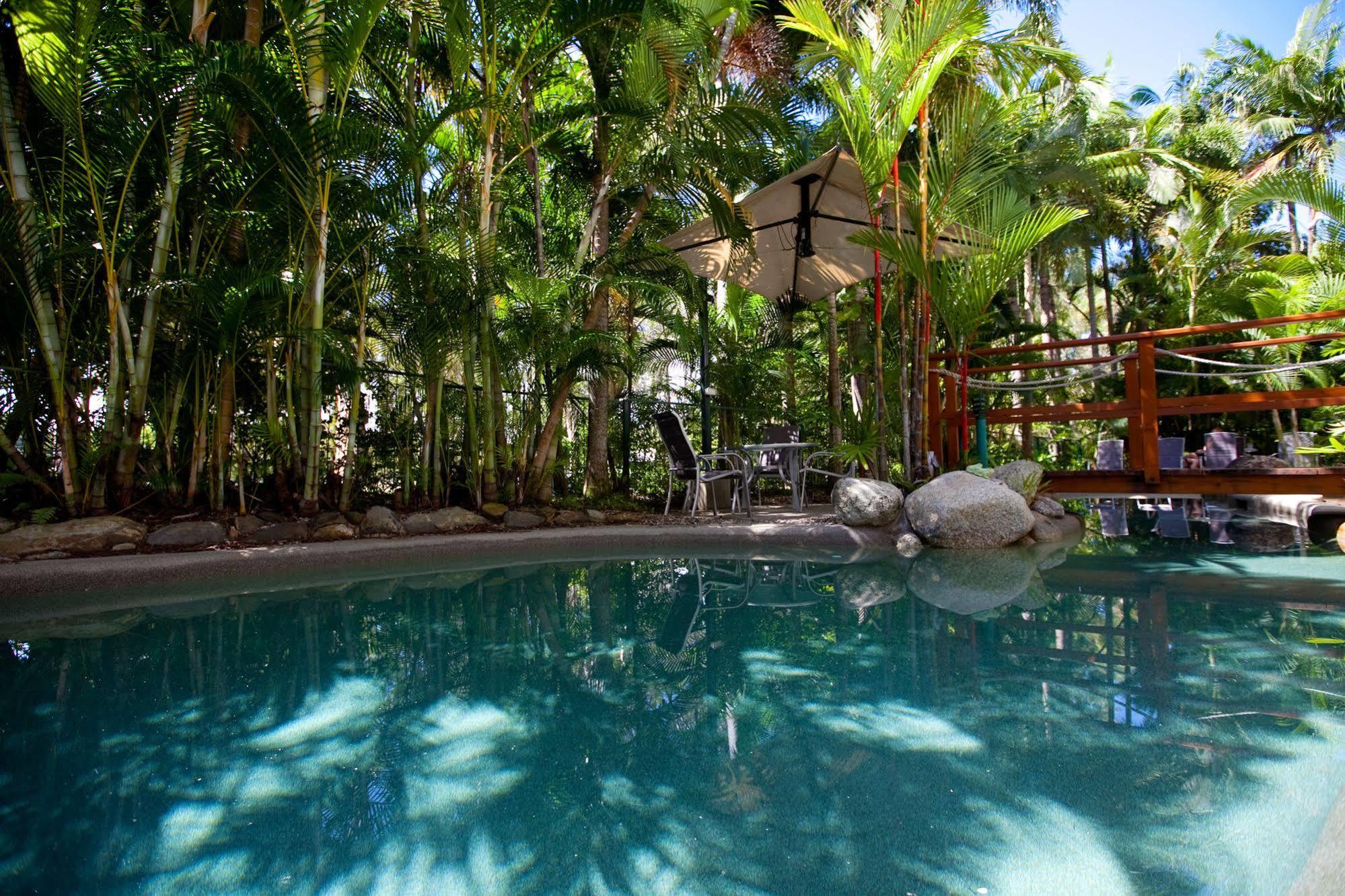 Seascape Holidays - Coral Apartments Port Douglas Exterior photo